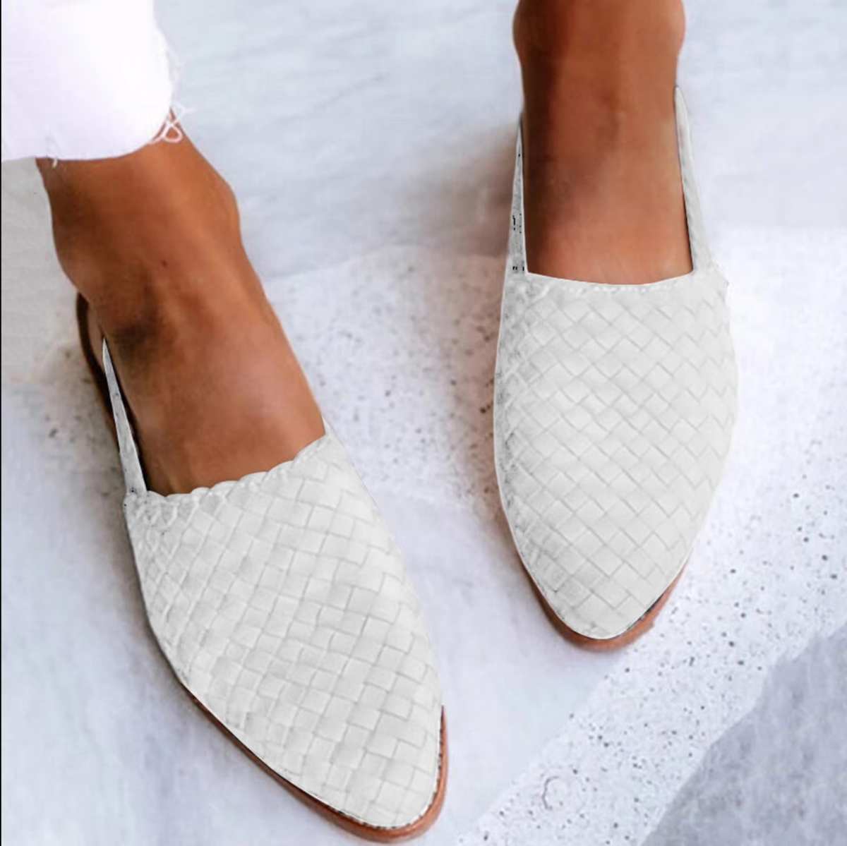 Pointed Toe Mule Sandals for Women with Adjustable Buckle Strap and Breathable Lining