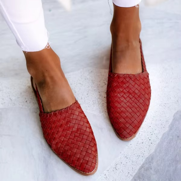 Pointed Toe Mule Sandals for Women with Adjustable Buckle Strap and Breathable Lining