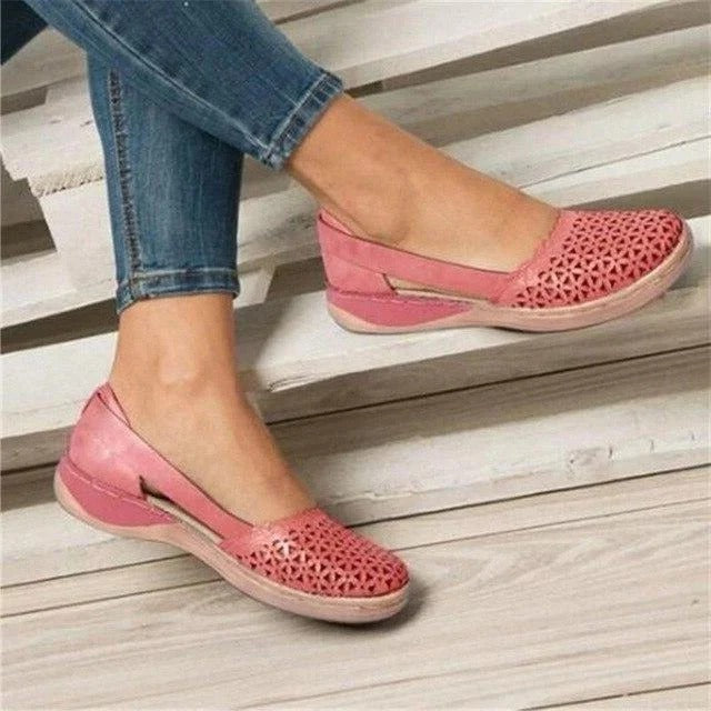 Womens Slip-On Flats with Expandable Toe Box and Cushioned Insole